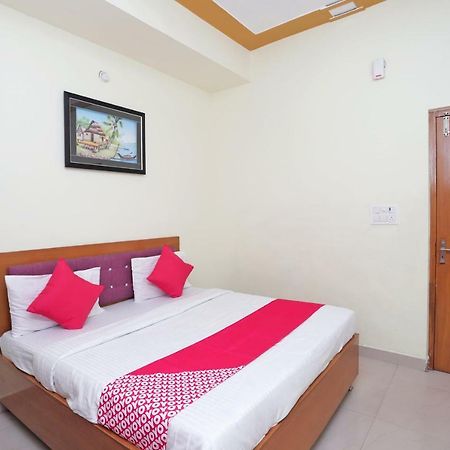 Oyo 38520 Hotel Silverspoon Roorkee Buitenkant foto