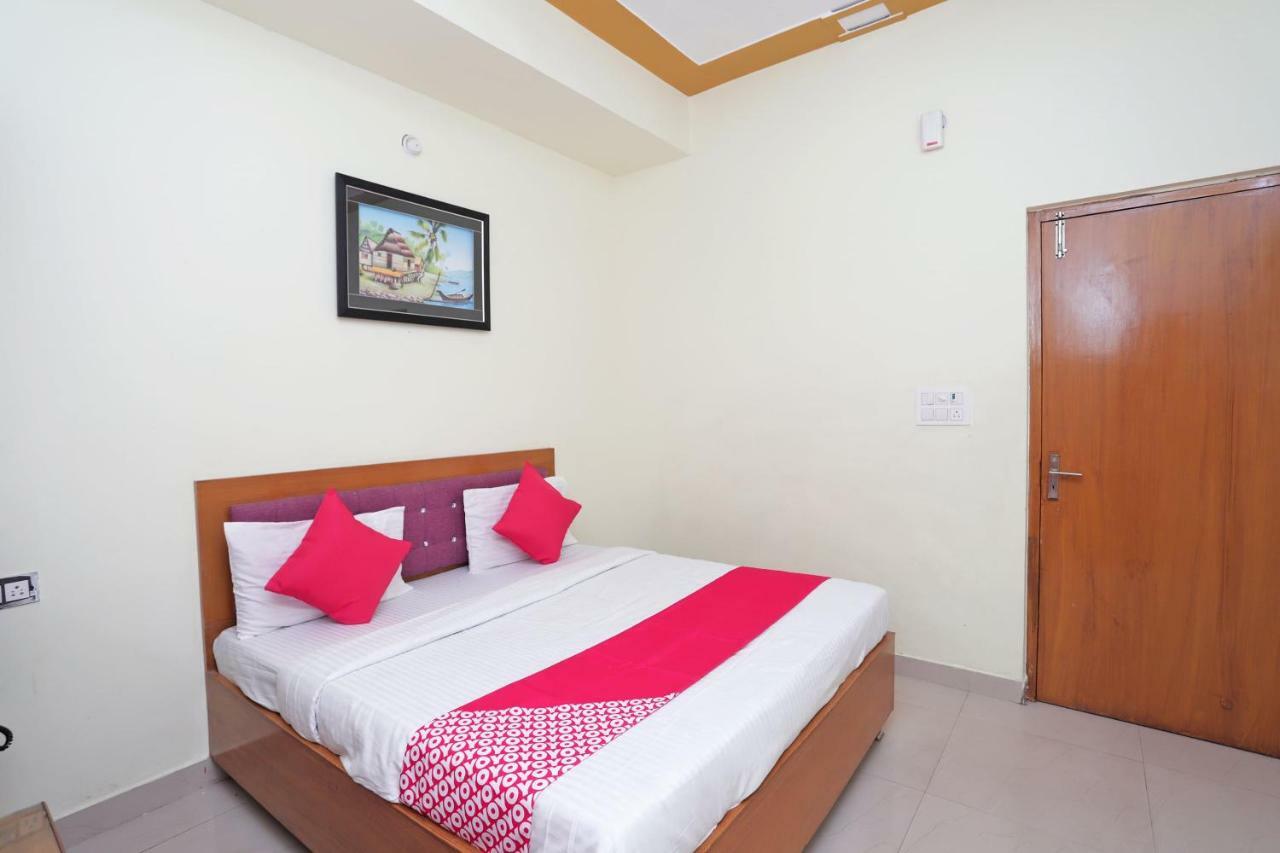 Oyo 38520 Hotel Silverspoon Roorkee Buitenkant foto