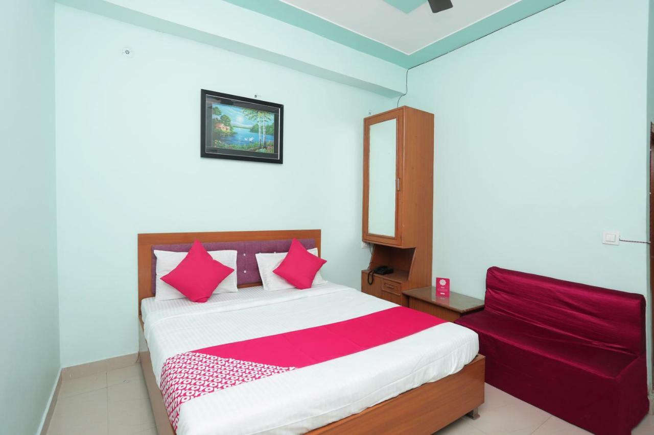 Oyo 38520 Hotel Silverspoon Roorkee Buitenkant foto