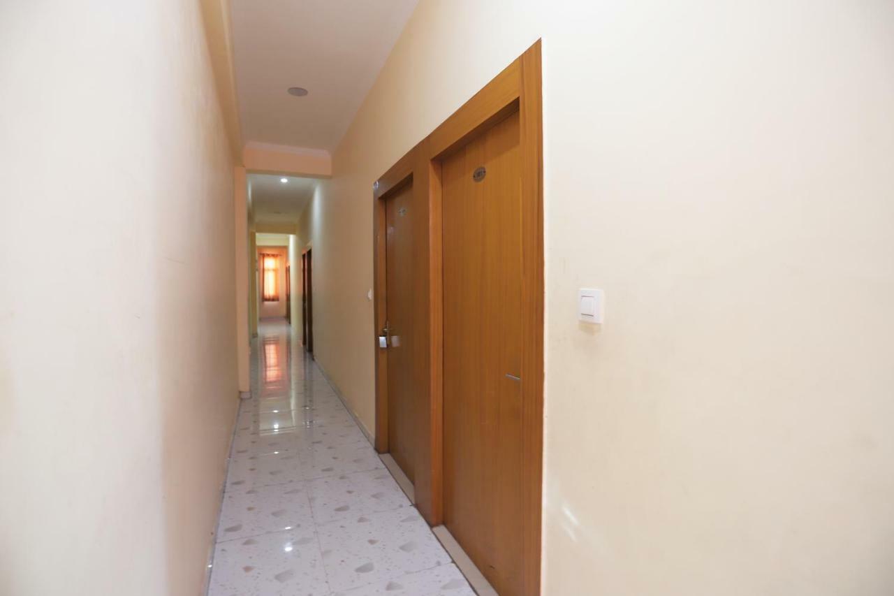 Oyo 38520 Hotel Silverspoon Roorkee Buitenkant foto