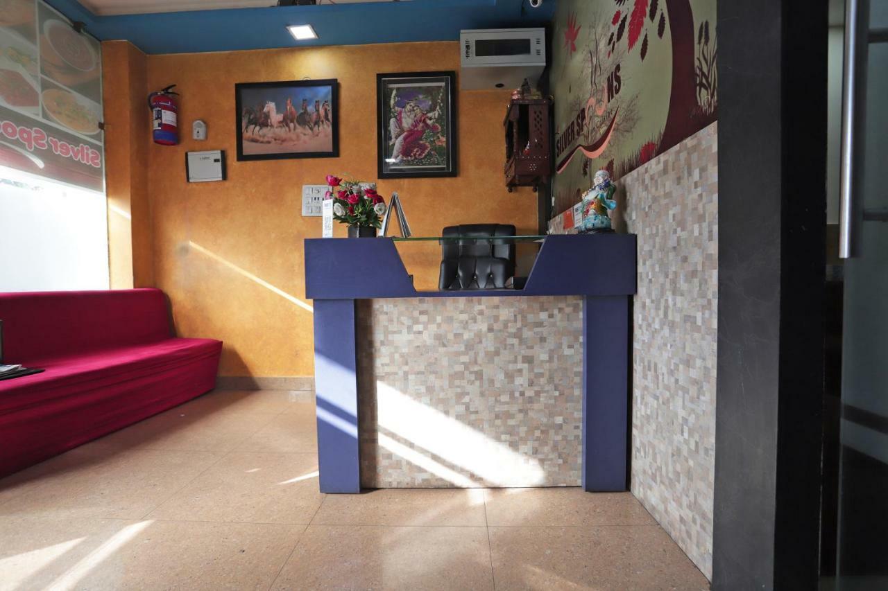 Oyo 38520 Hotel Silverspoon Roorkee Buitenkant foto