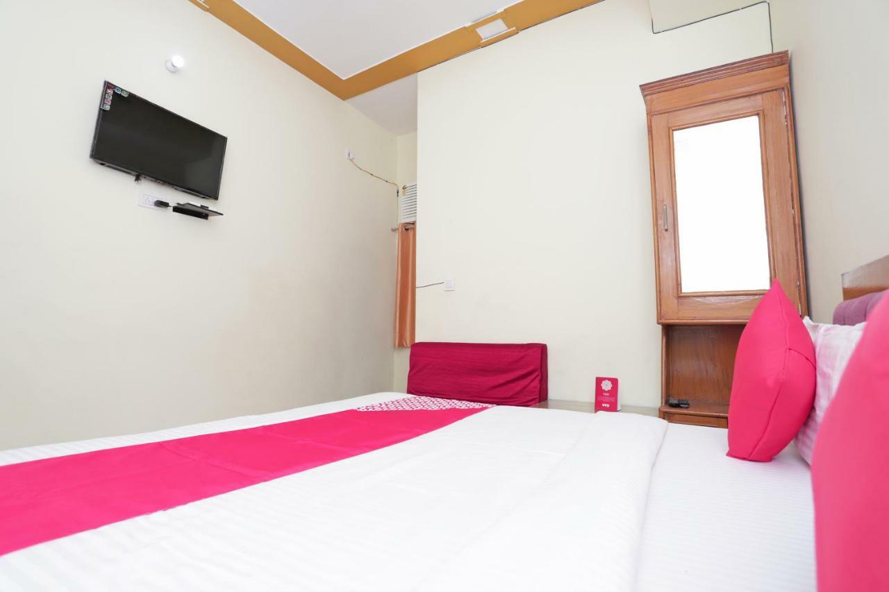 Oyo 38520 Hotel Silverspoon Roorkee Buitenkant foto