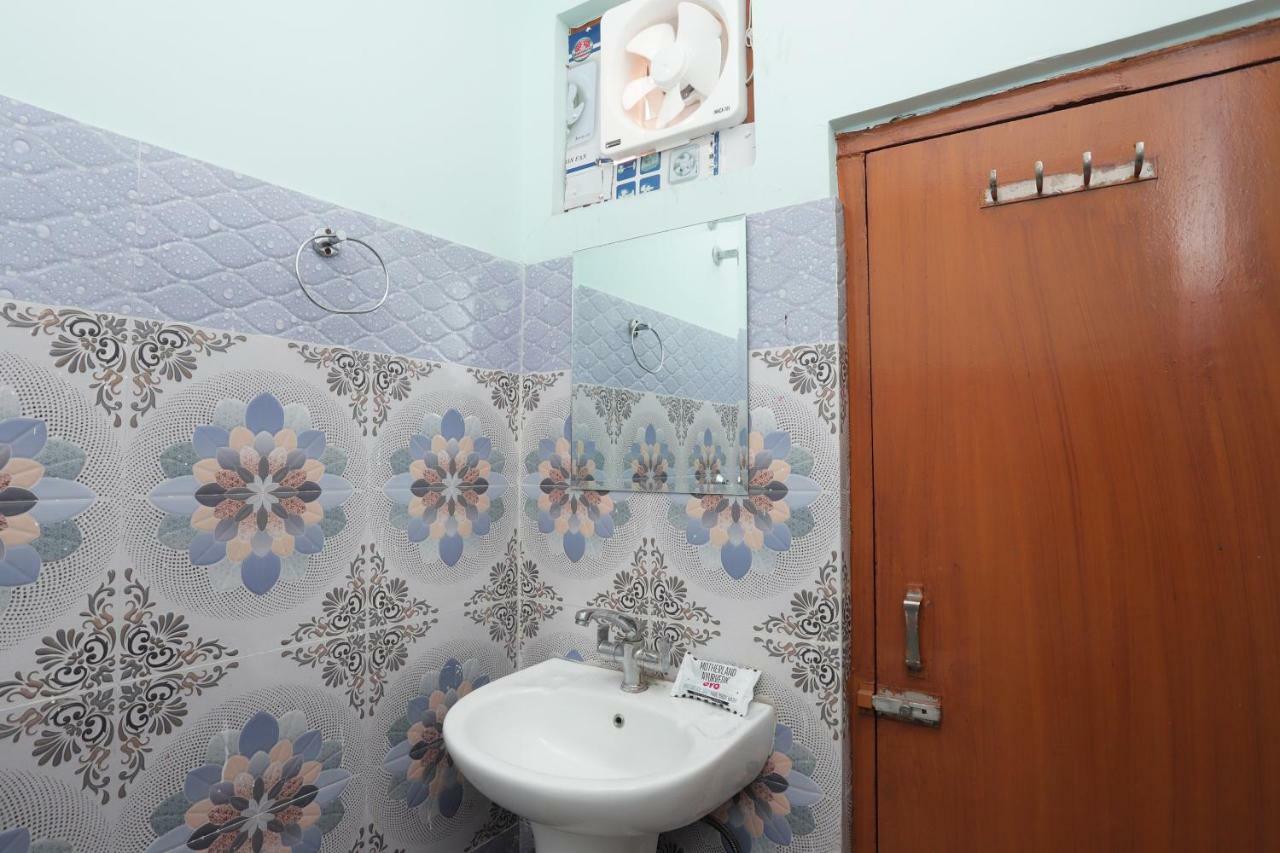 Oyo 38520 Hotel Silverspoon Roorkee Buitenkant foto